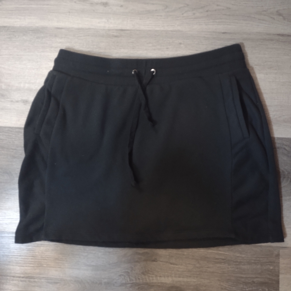 Jones New York Classic Black Skort